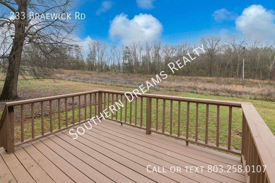 House for rent at 233 Braewick Rd, Columbia, SC 29212