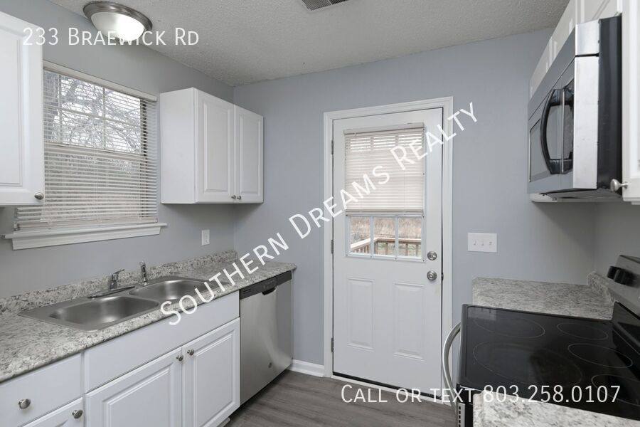 House for rent at 233 Braewick Rd, Columbia, SC 29212