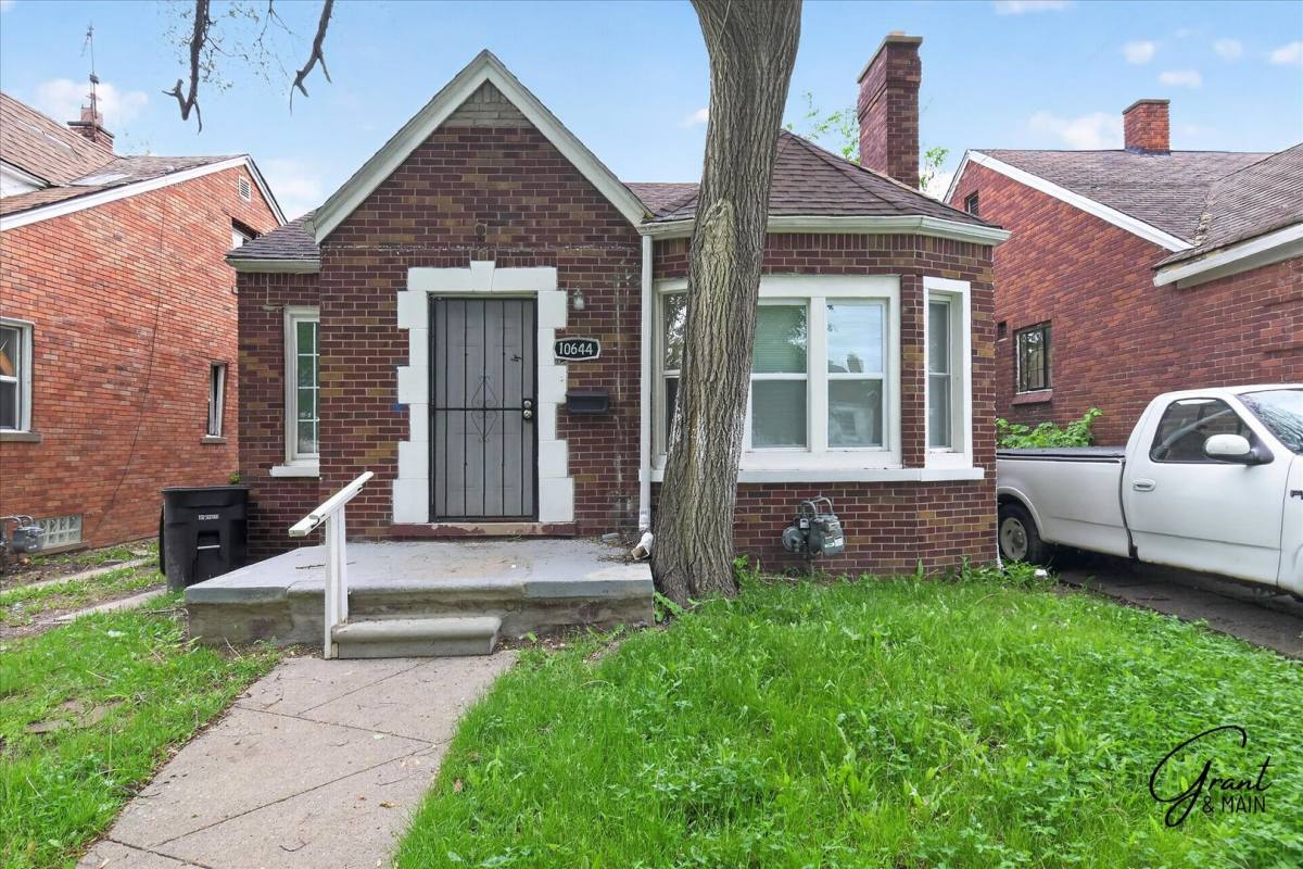 House for rent at 10644 Stratman, Detroit, MI 48224