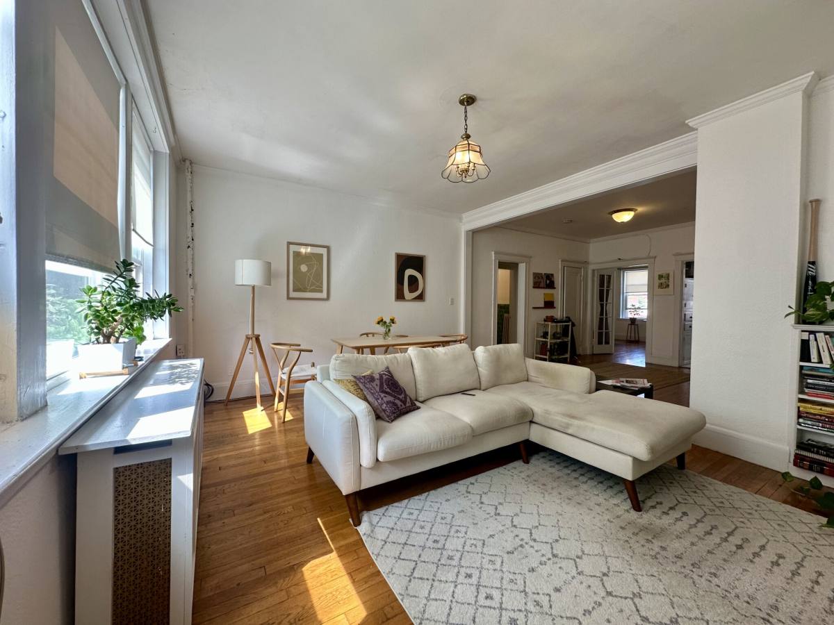 Apartment for rent at 44 Longwood Ave #3, Brookline, MA 02446