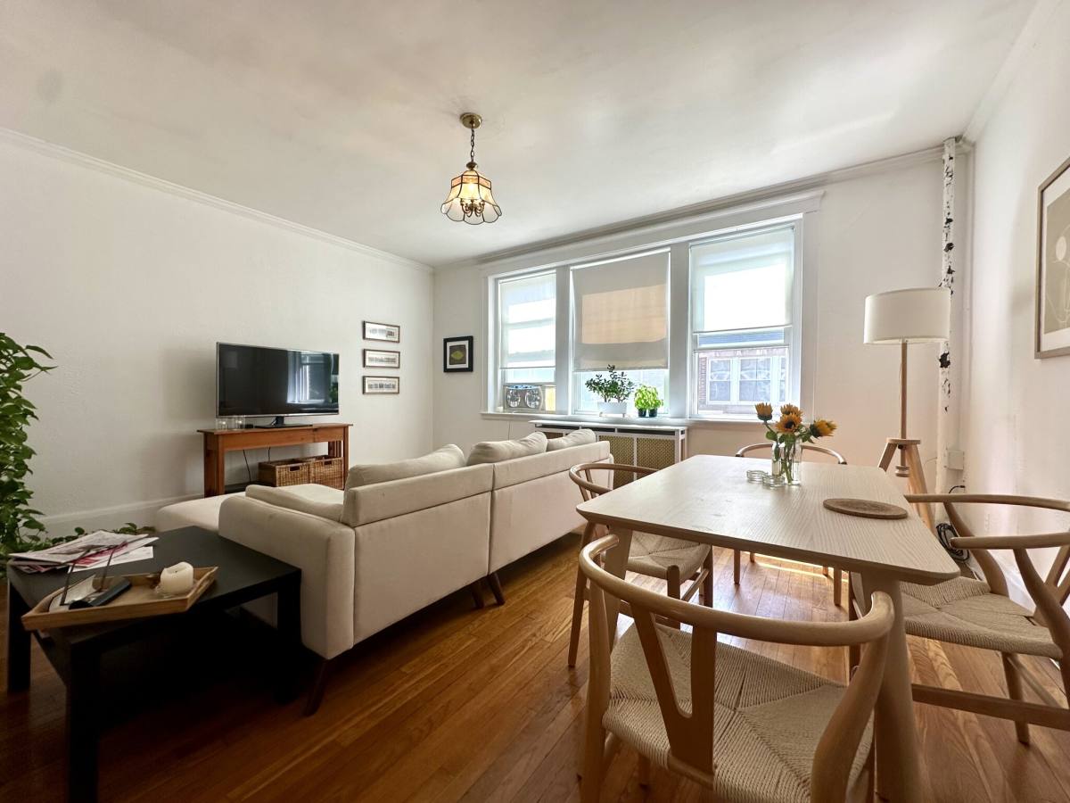 Apartment for rent at 44 Longwood Ave #3, Brookline, MA 02446