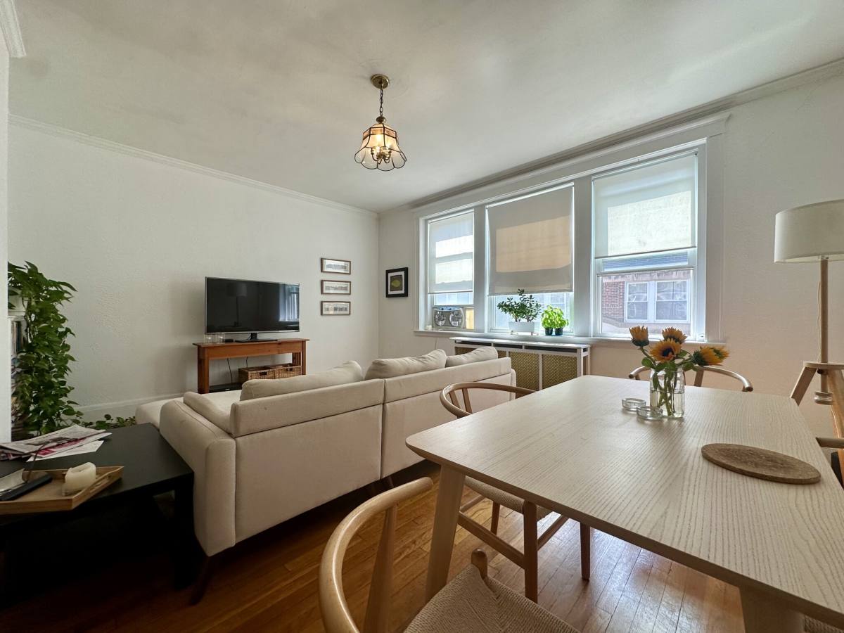 Apartment for rent at 44 Longwood Ave #3, Brookline, MA 02446
