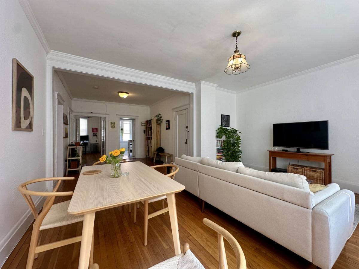 Apartment for rent at 44 Longwood Ave #3, Brookline, MA 02446