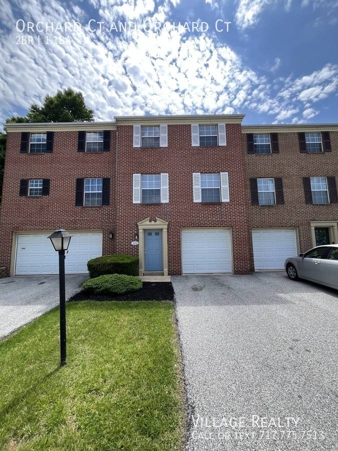 Townhouse for rent at 306 Orchard Court, Red Lion, PA 17356