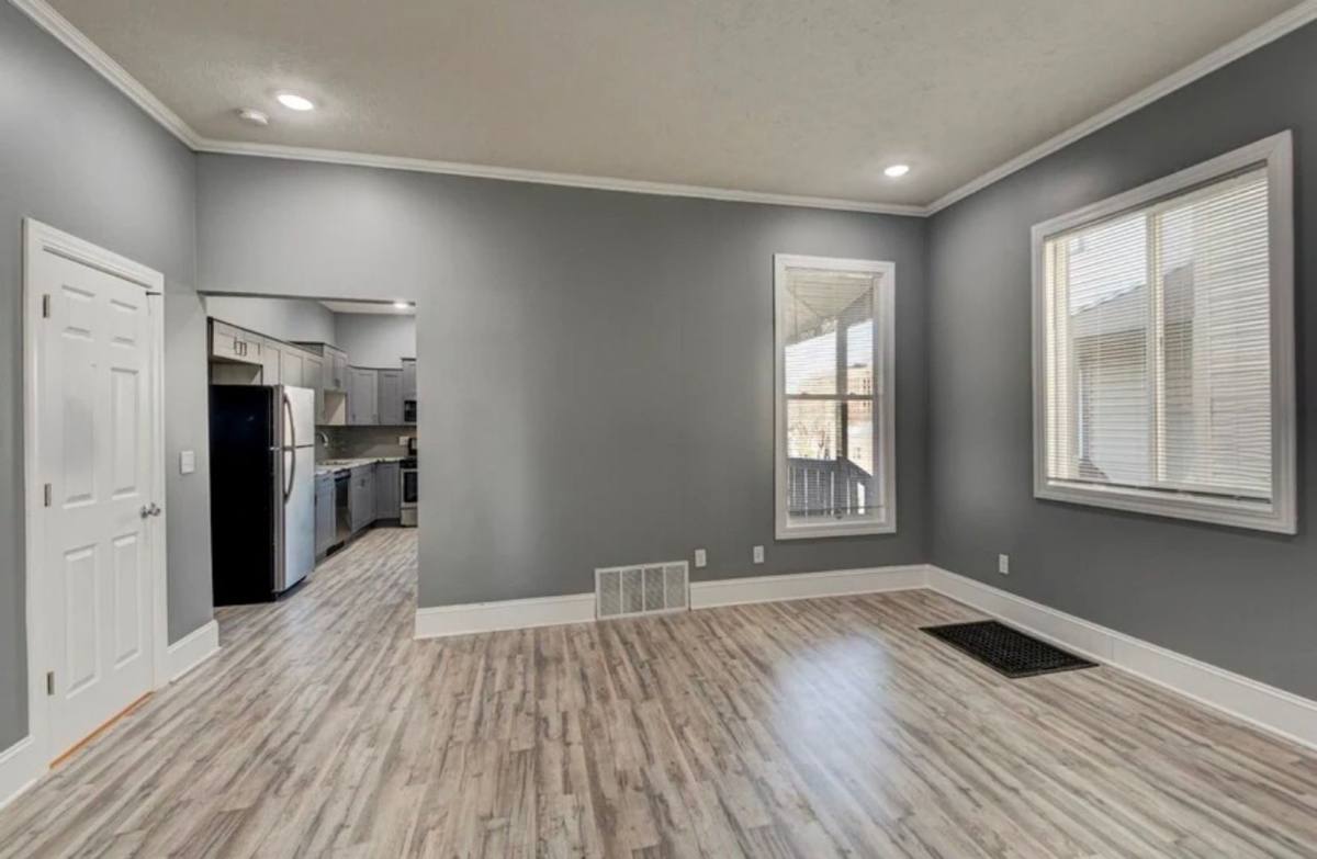 Apartment for rent at 534 S 30th St, Omaha, NE 68105