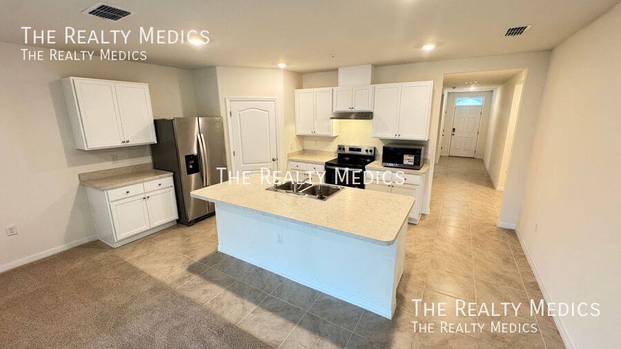 House for rent at 939 Stockport Dr, Kissimmee, FL 34758