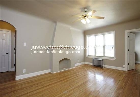 Apartment for rent at 11135 S Longwood #2, Chicago, IL 60643