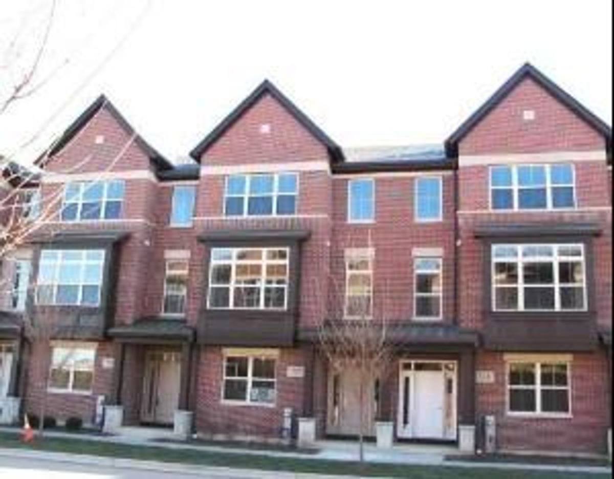 Townhouse for rent at 717 N Keystone Lane, Vernon Hills, IL 60061