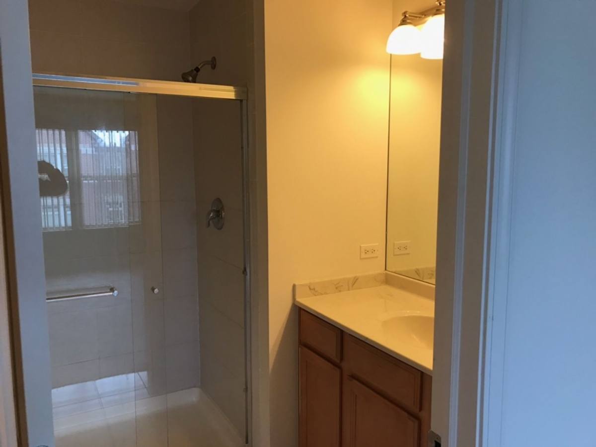 Townhouse for rent at 717 N Keystone Lane, Vernon Hills, IL 60061