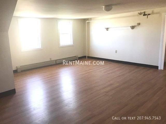 Apartment for rent at 2412 Western Ave #Q, Hampden, ME 04444