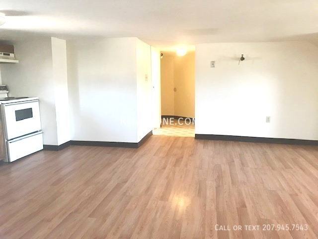 Apartment for rent at 2412 Western Ave #Q, Hampden, ME 04444