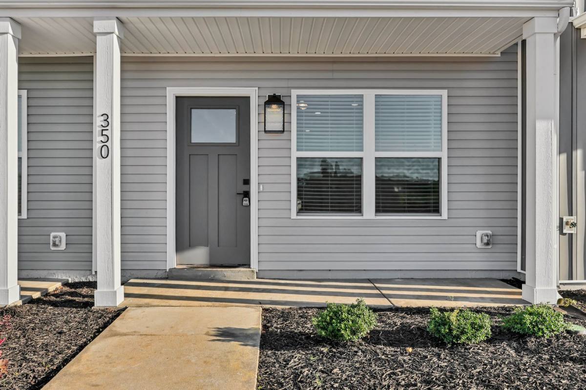 Townhouse for rent at 350 Front Ridge Circle, Clarksville, TN 37040