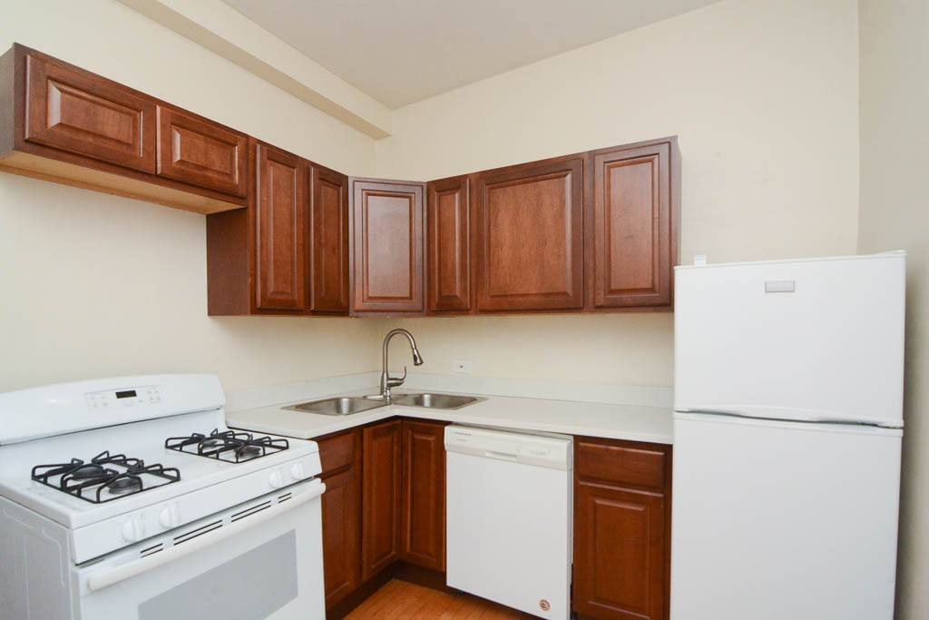Apartment for rent at 2347 24th Place #R5, Chicago, IL 60608
