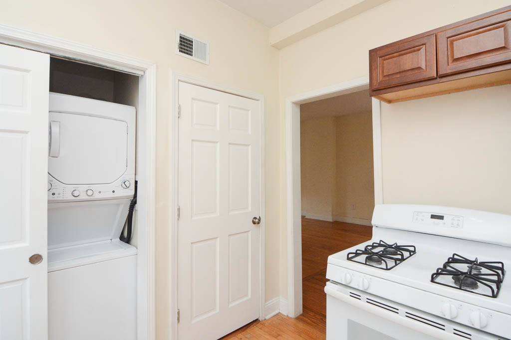 Apartment for rent at 2347 24th Place #R5, Chicago, IL 60608