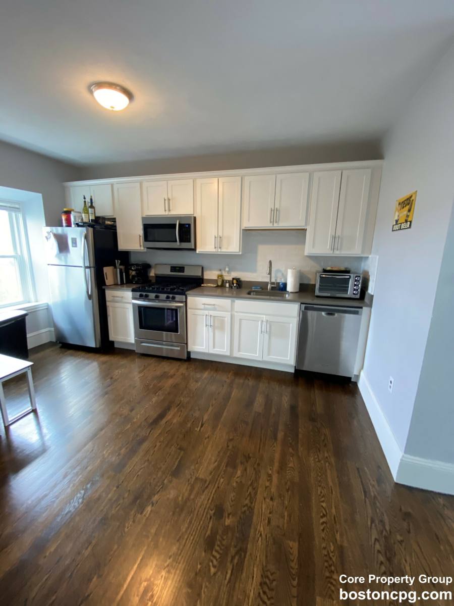 Apartment for rent at 10 Cross St E #3, Somerville, MA 02145