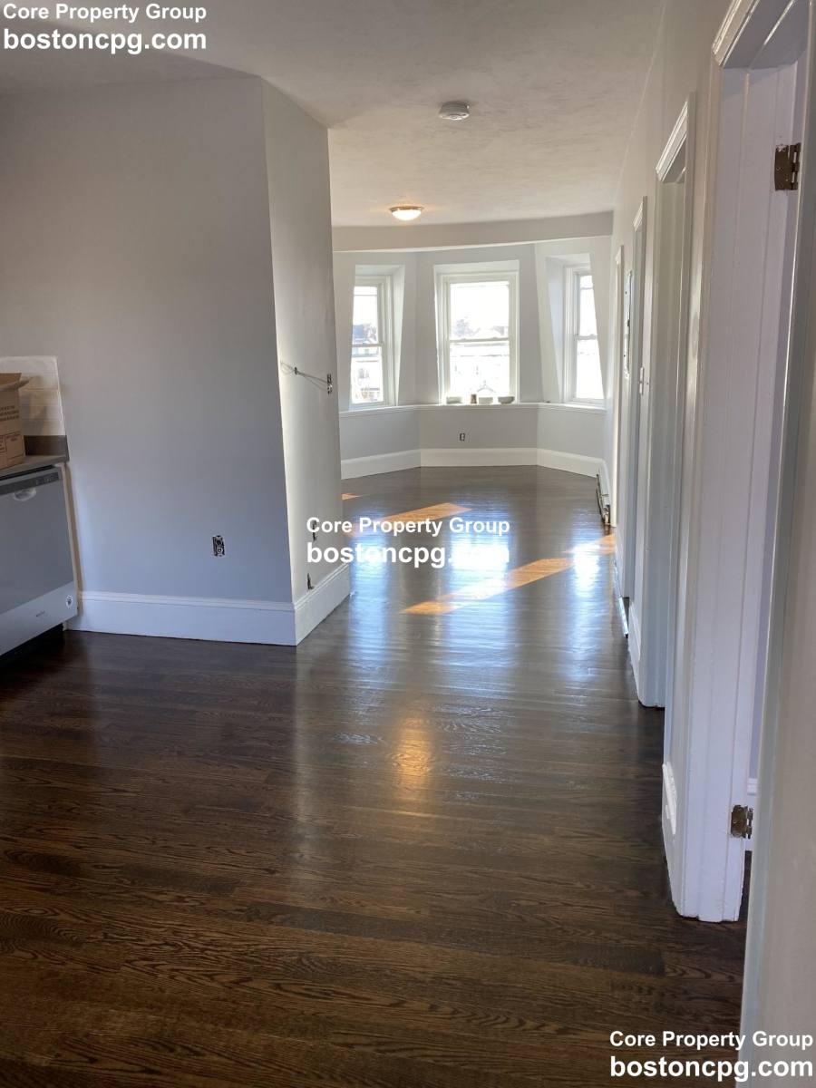 Apartment for rent at 10 Cross St E #3, Somerville, MA 02145