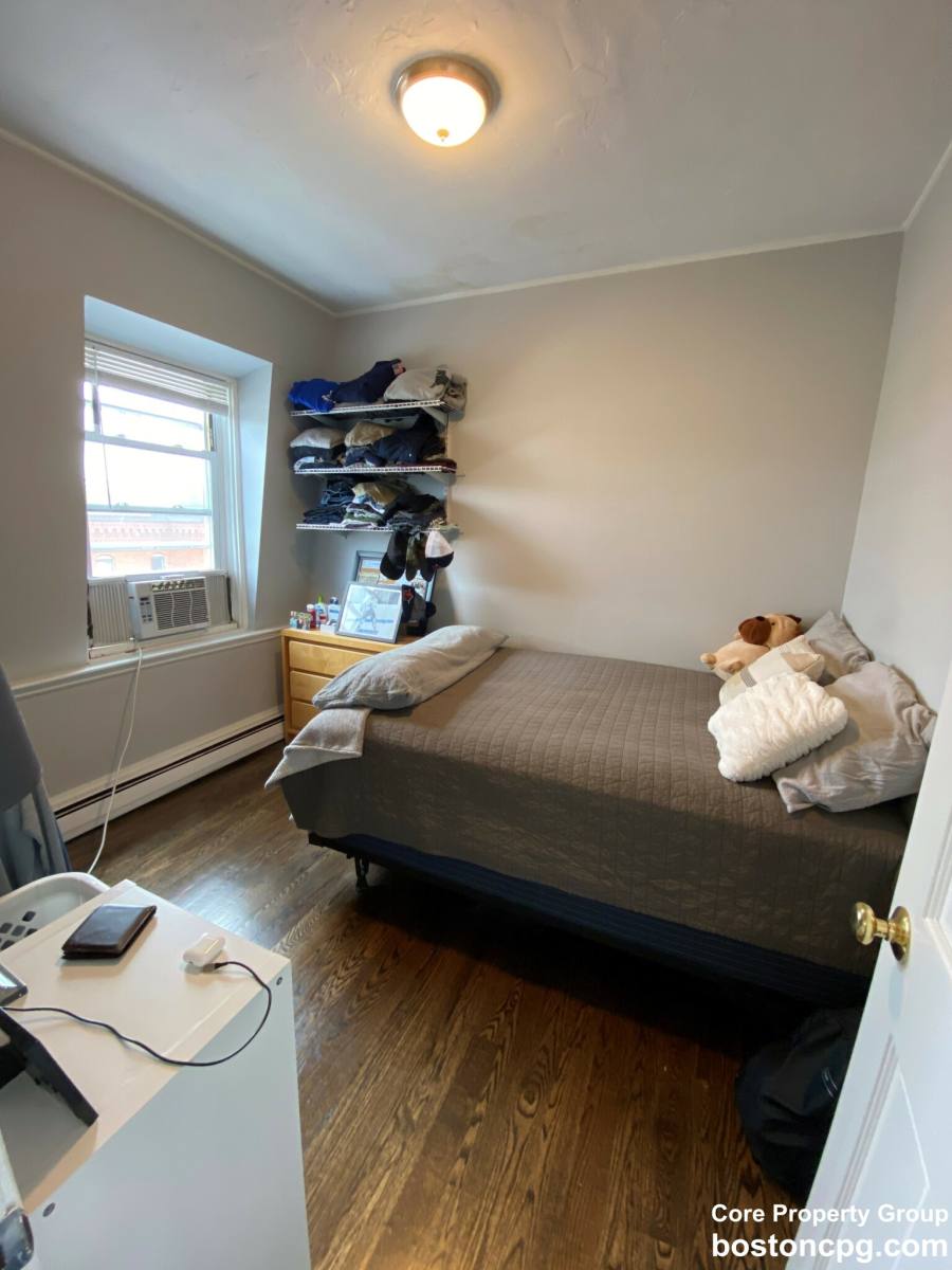 Apartment for rent at 10 Cross St E #3, Somerville, MA 02145