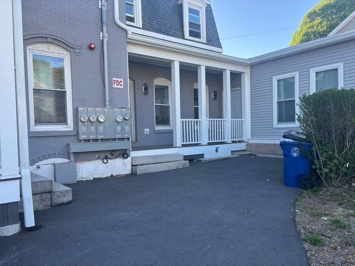 Apartment for rent at 589 Haverhill St, Lawrence, MA 01841