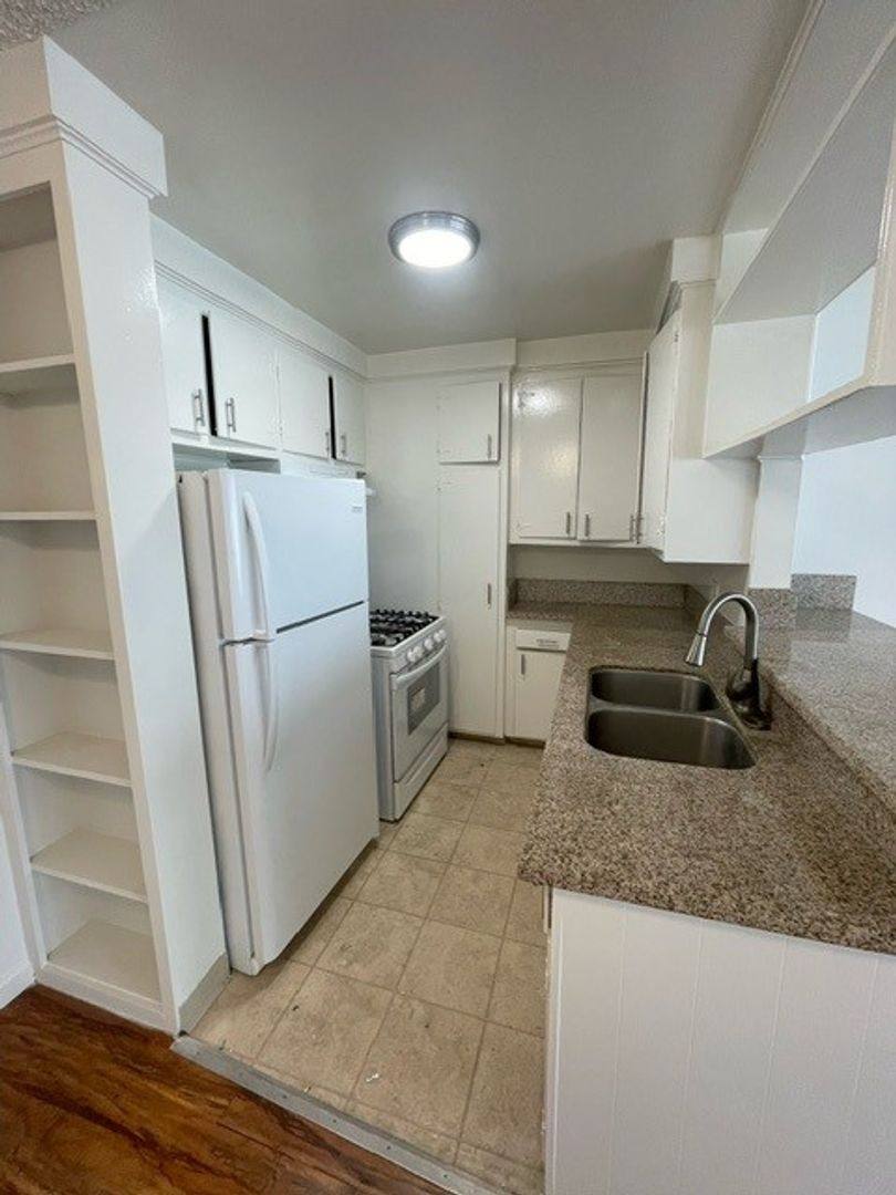 Apartment for rent at 1232 Euclid St, Santa Monica, CA 90404