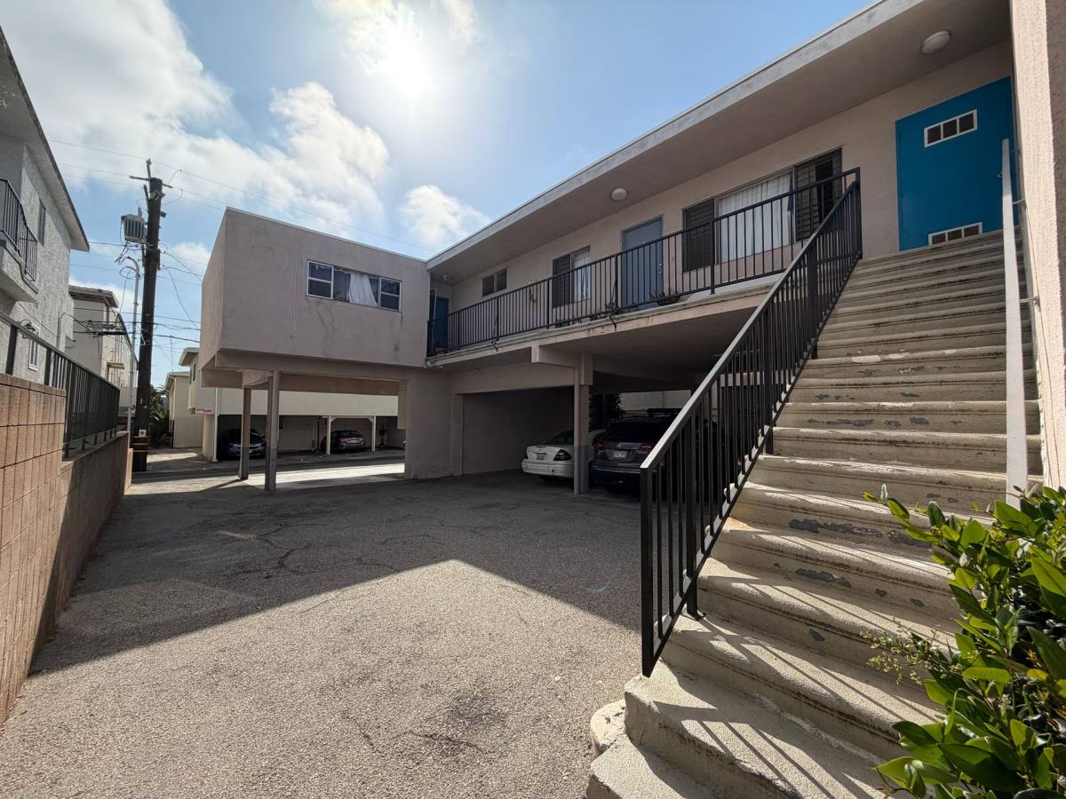 Apartment for rent at 1232 Euclid St, Santa Monica, CA 90404