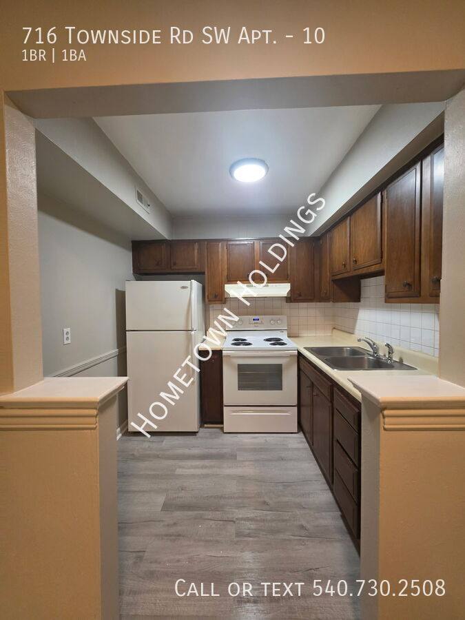 Apartment for rent at 716 Townside Rd SW #10, Roanoke, VA 24014