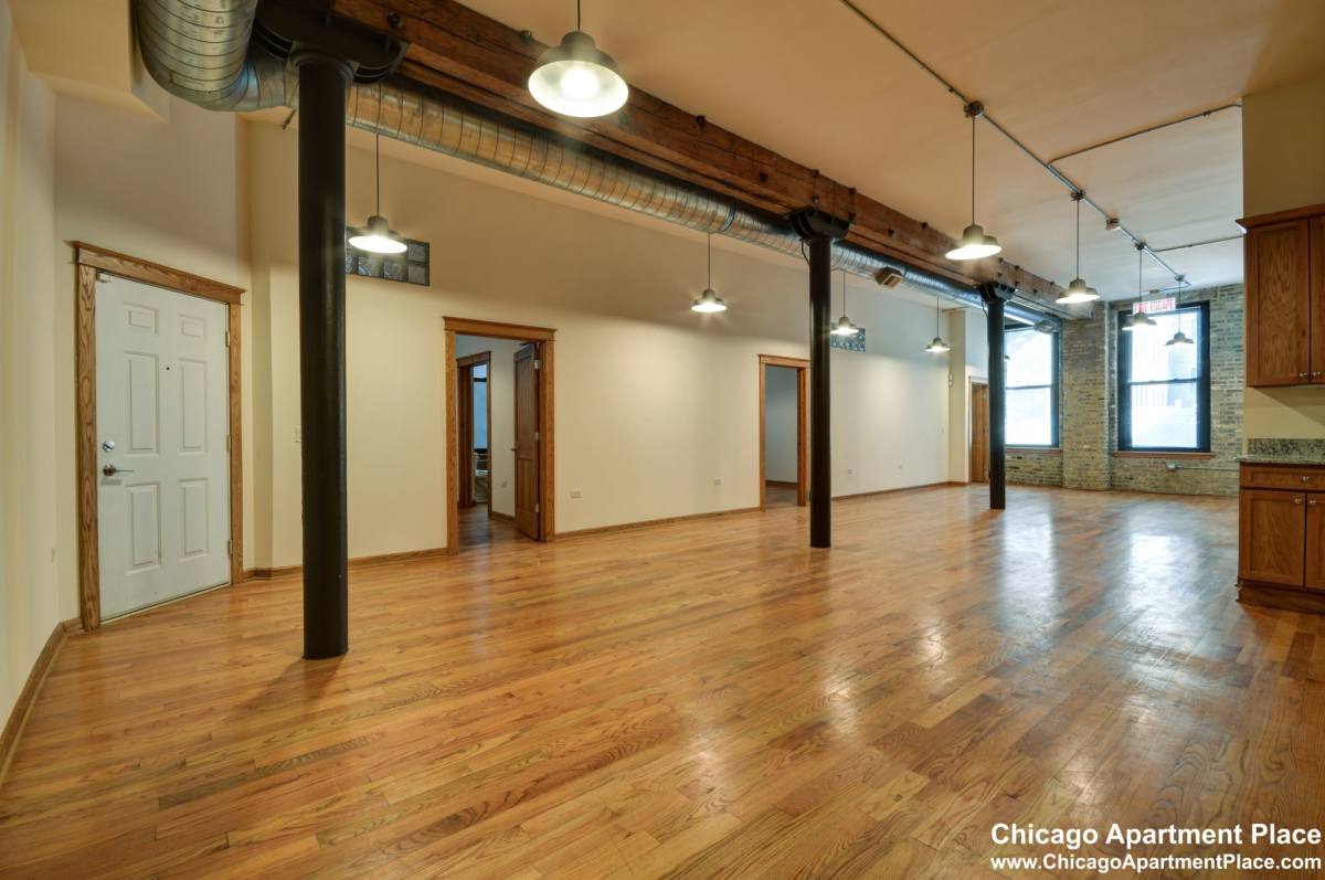 Apartment for rent at 123 N Jefferson #2R, Chicago, IL 60661