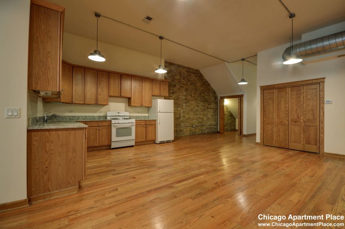 Apartment for rent at 123 N Jefferson #2R, Chicago, IL 60661