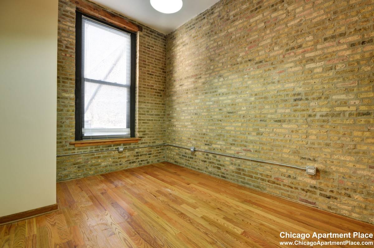 Apartment for rent at 123 N Jefferson #2R, Chicago, IL 60661