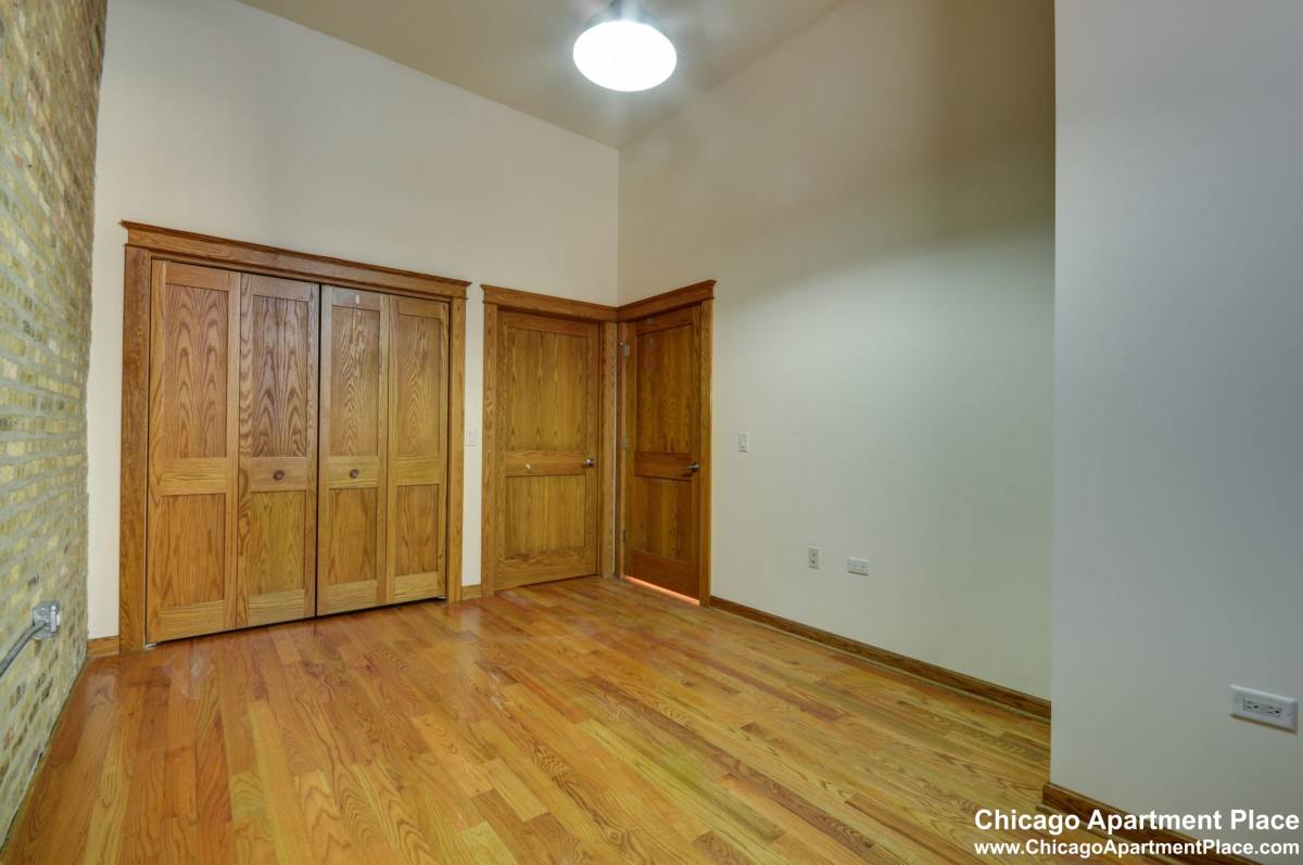 Apartment for rent at 123 N Jefferson #2R, Chicago, IL 60661