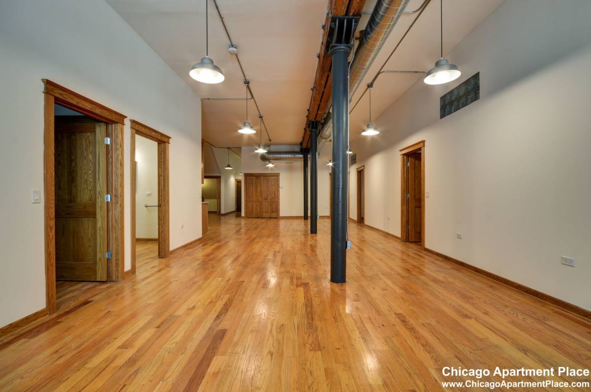 Apartment for rent at 123 N Jefferson #2R, Chicago, IL 60661