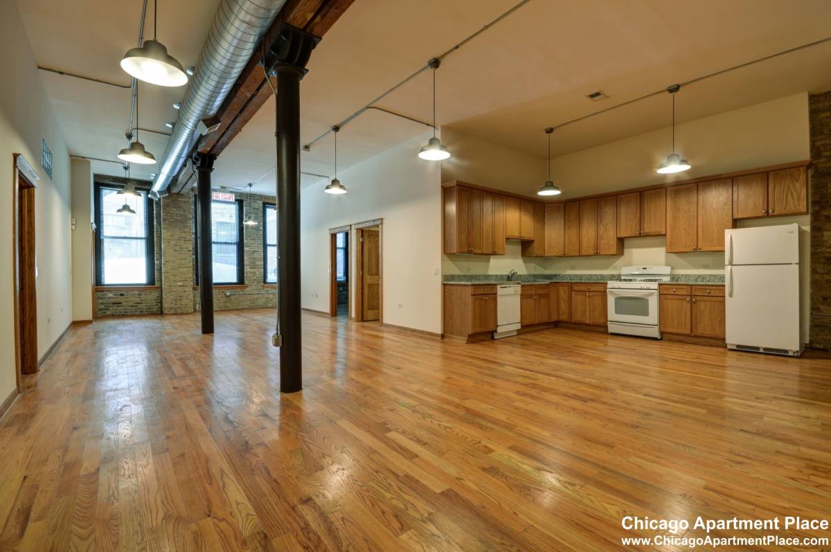 Apartment for rent at 123 N Jefferson #2R, Chicago, IL 60661