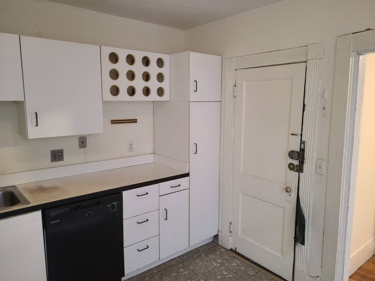 Apartment for rent at 7 Myrtle St #5, Boston, MA 02114