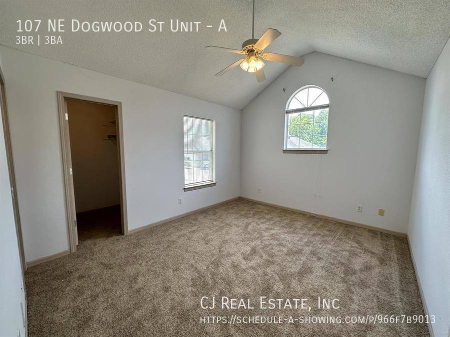 Townhouse for rent at 107 NE Dogwood St #A, Oak Grove, MO 64075