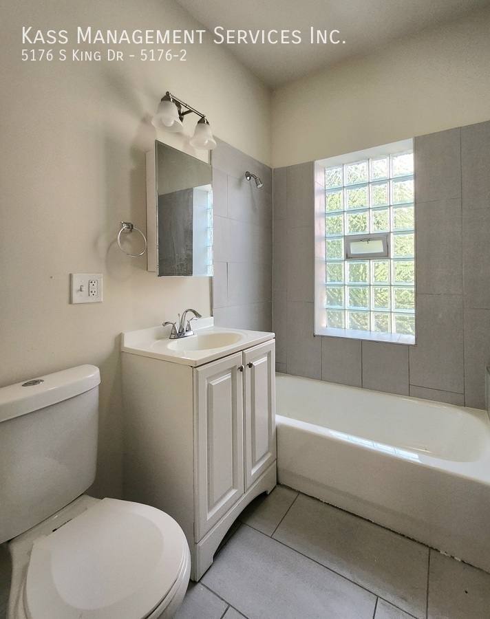 Apartment for rent at 5176 S King Dr #2, Chicago, IL 60615