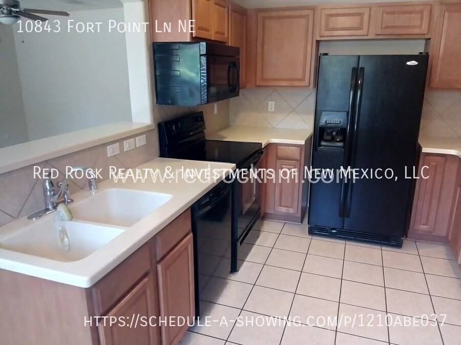 Townhouse for rent at 10843 Fort Point Lane NE, Albuquerque, NM 87123