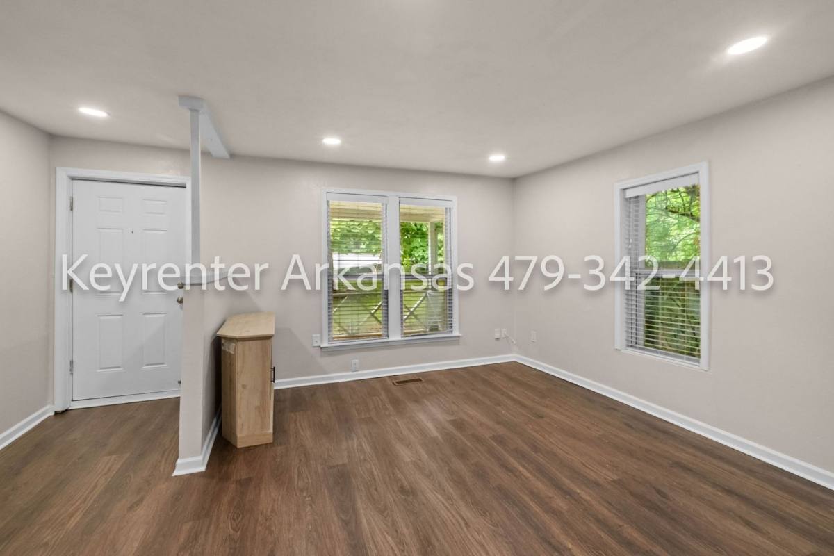 House for rent at 300 S Washington Ave, Fayetteville, AR 72701