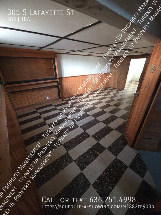 House for rent at 305 S Lafayette St, Florissant, MO 63031
