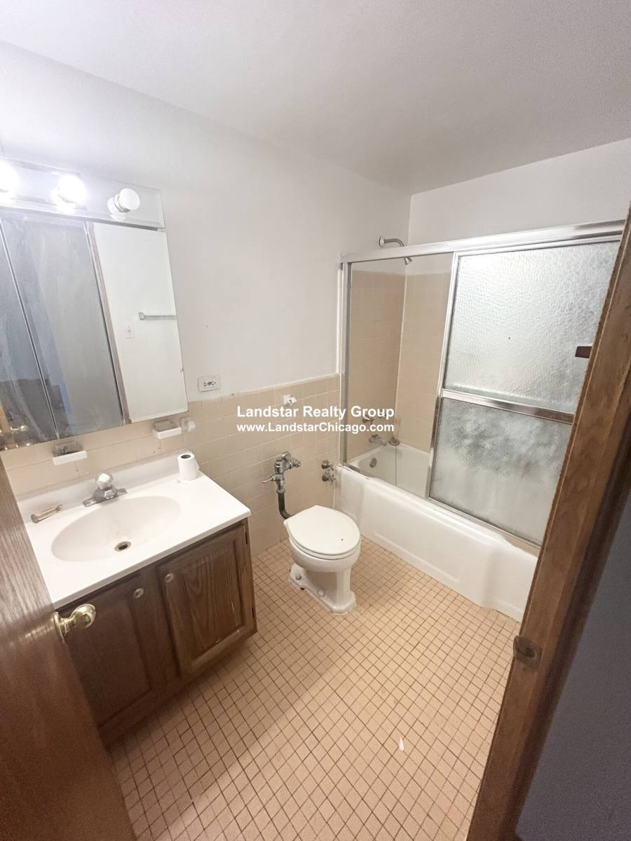 Apartment for rent at 4180 N Marine Dr #1003, Chicago, IL 60613