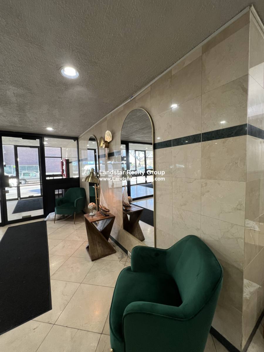 Apartment for rent at 4180 N Marine Dr #1003, Chicago, IL 60613
