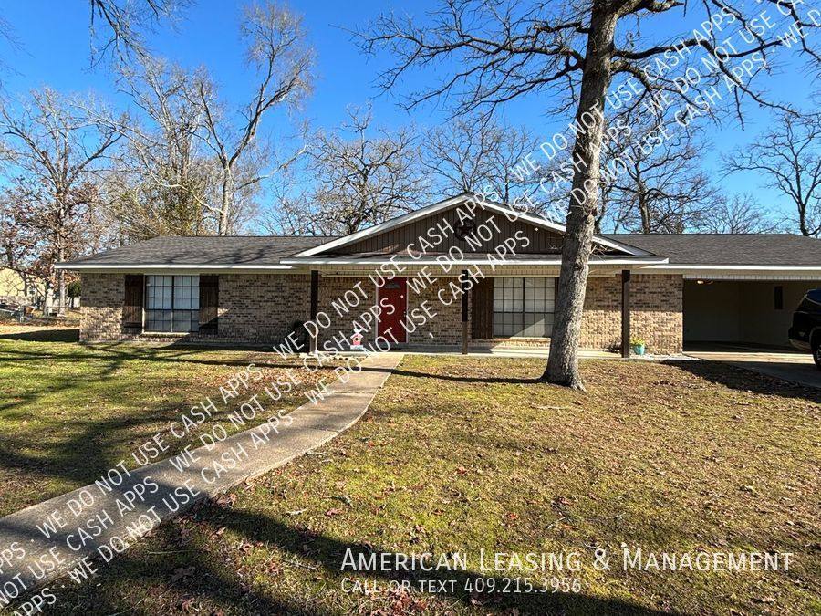 House for rent at 225 Ridgewood St, Lufkin, TX 75904