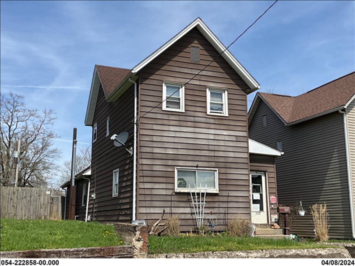 House for rent at 308 Wilson St, Newark, OH 43055