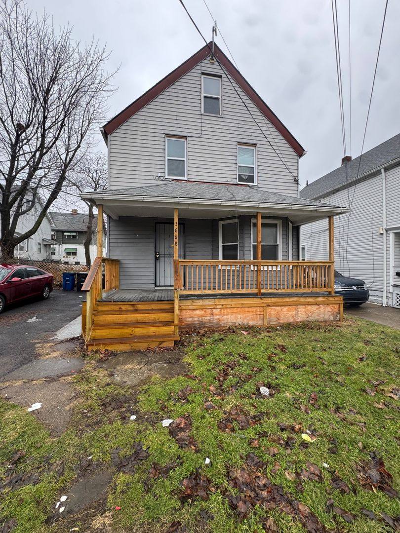Apartment for rent at 3668 W 48th St, Cleveland, OH 44102