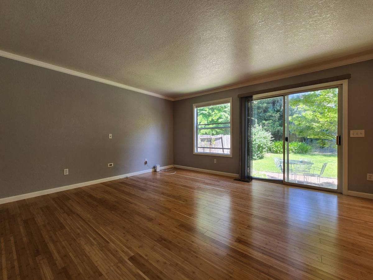 House for rent at 9609 Lord Dr, Windsor, CA 95492