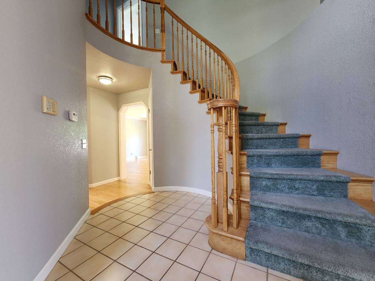 House for rent at 9609 Lord Dr, Windsor, CA 95492