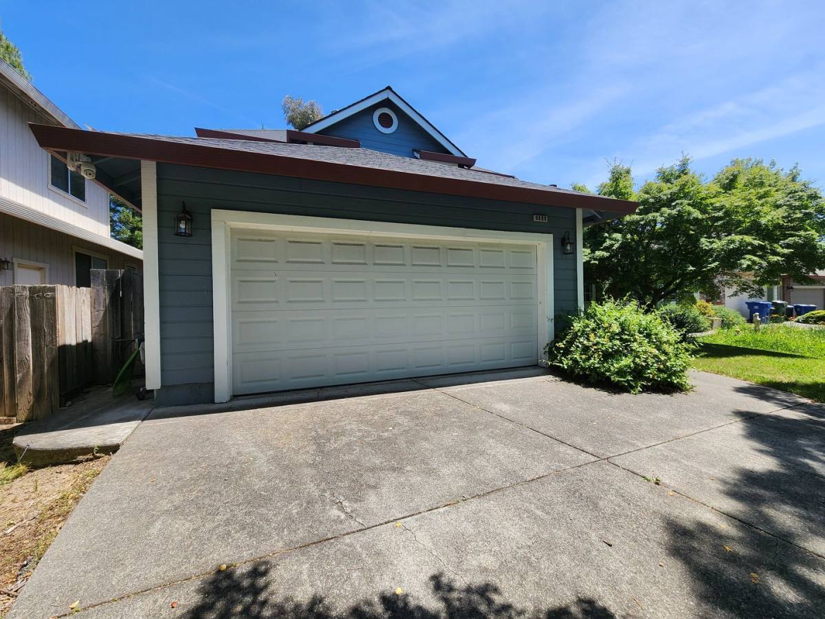 House for rent at 9609 Lord Dr, Windsor, CA 95492