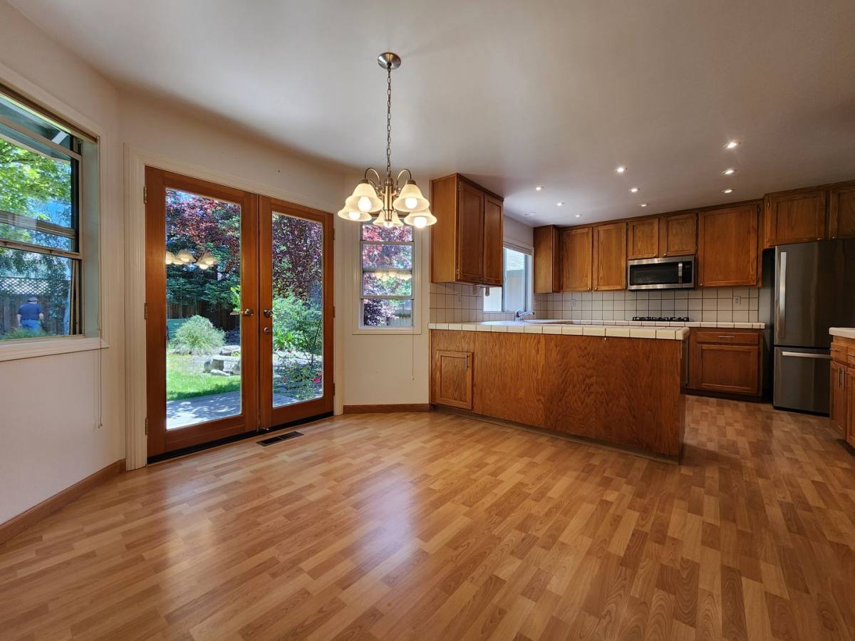 House for rent at 9609 Lord Dr, Windsor, CA 95492