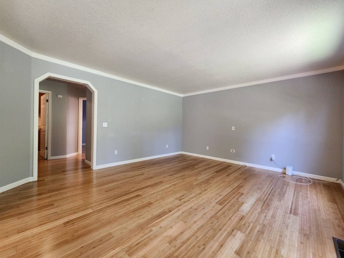 House for rent at 9609 Lord Dr, Windsor, CA 95492