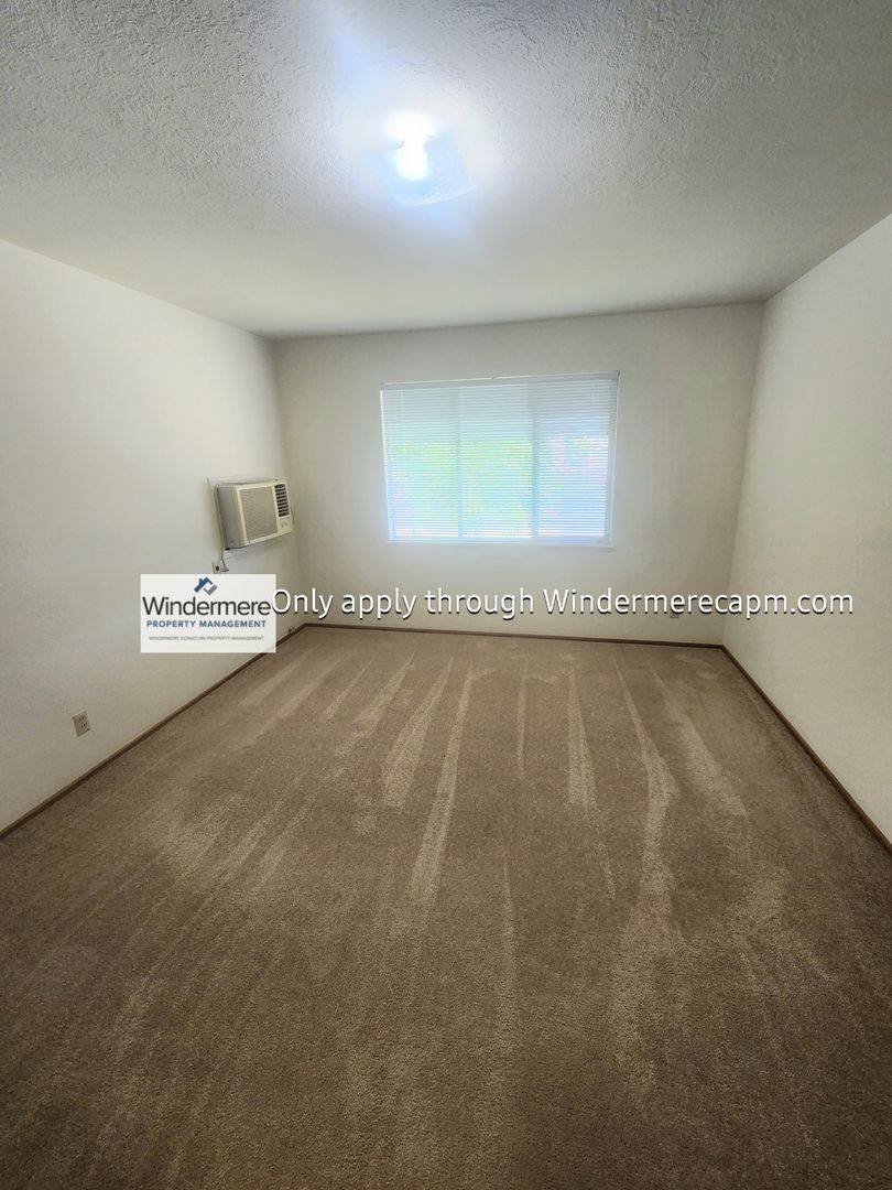 Apartment for rent at 4421 Del Rio Rd, Sacramento, CA 95822
