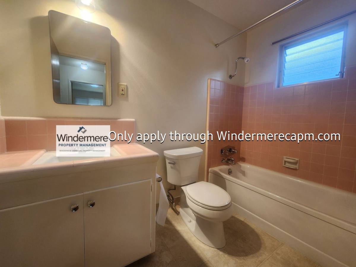 Apartment for rent at 4421 Del Rio Rd, Sacramento, CA 95822