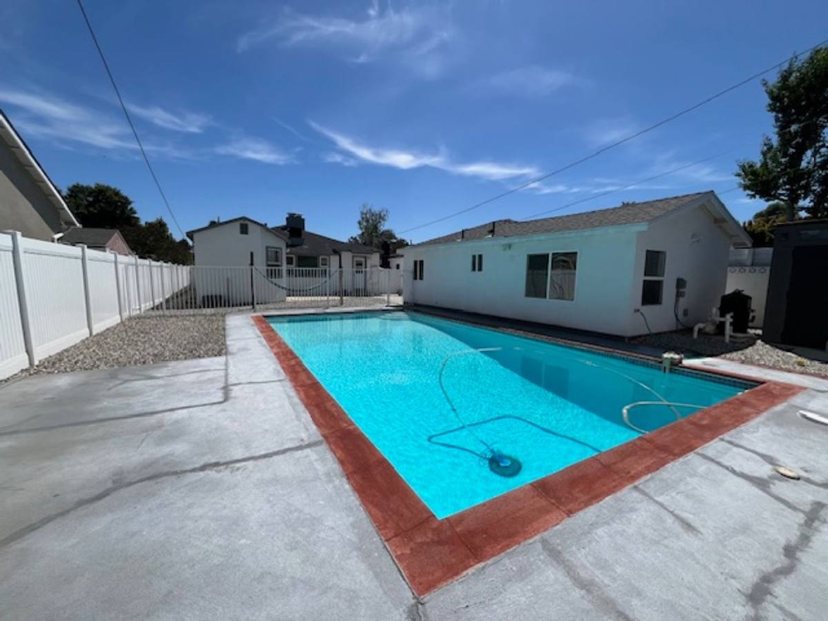 House for rent at 14313 Collins St, Van Nuys, CA 91401